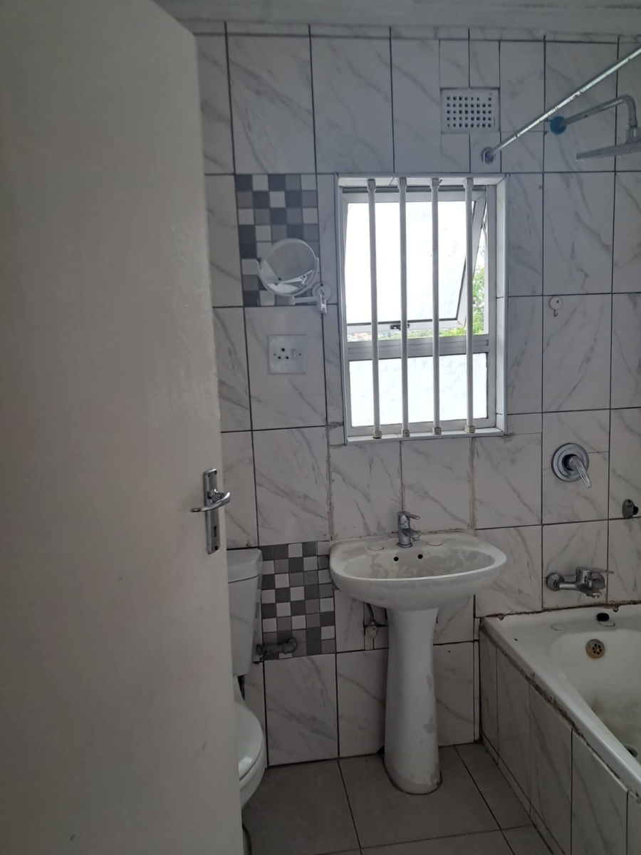 To Let 3 Bedroom Property for Rent in Northcrest Eastern Cape
